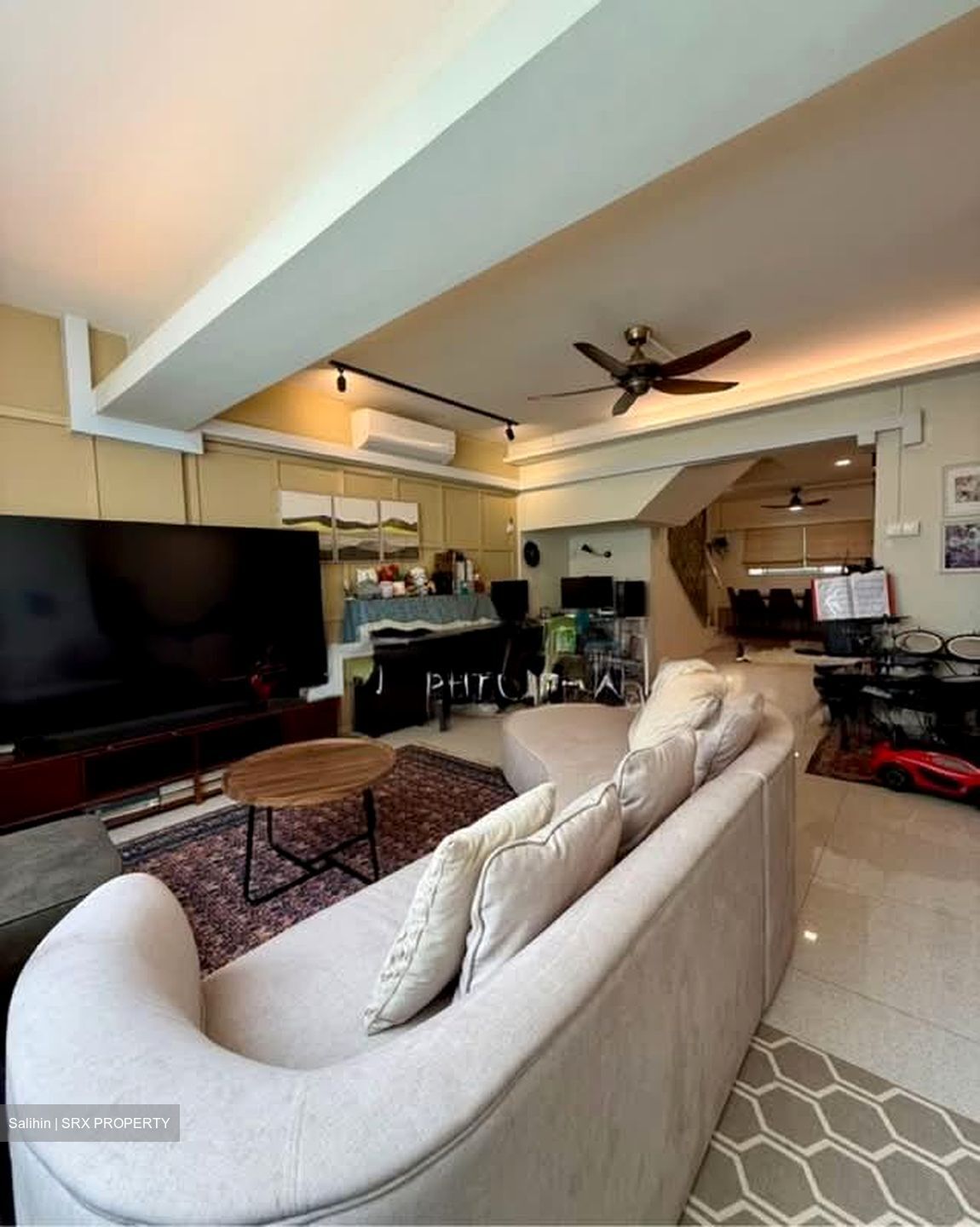 Blk 160 Siglap East (Bedok), HDB Executive #590800131